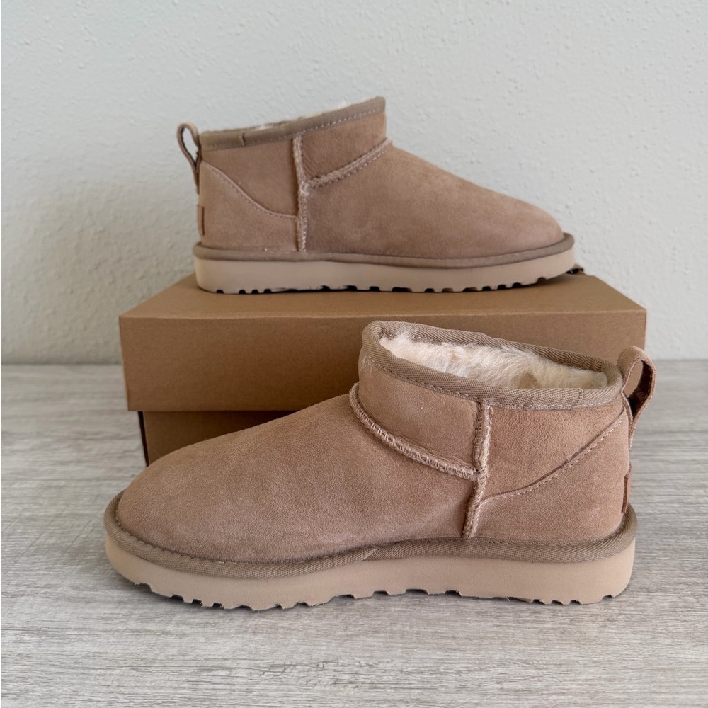 Authentic UGG Classic Ultra Mini 1116109 Women's Fashion Boots Sand Size 7